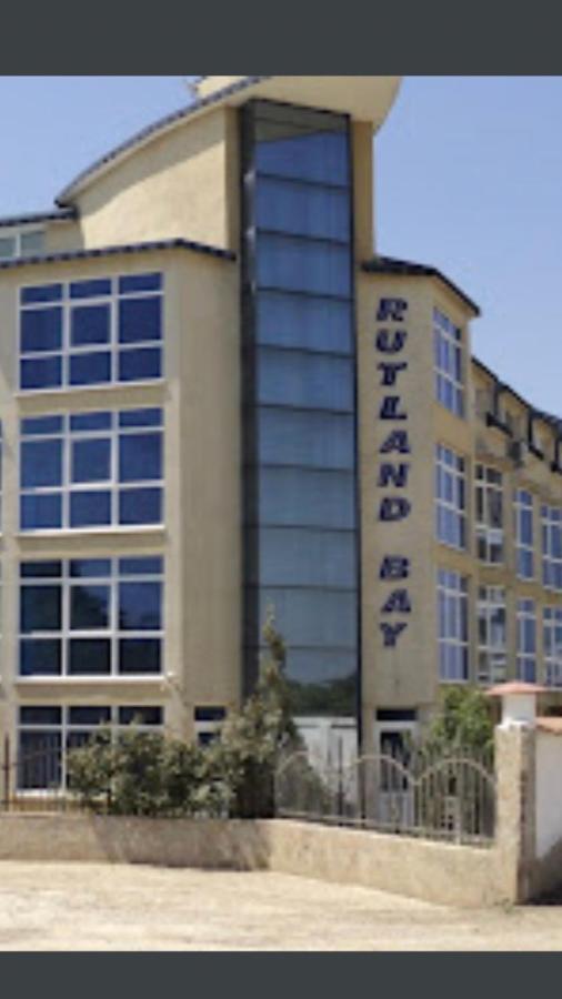Rutland Sp Apartments Равда Екстер'єр фото