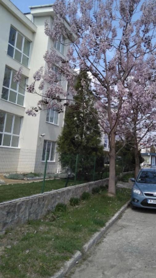 Rutland Sp Apartments Равда Екстер'єр фото