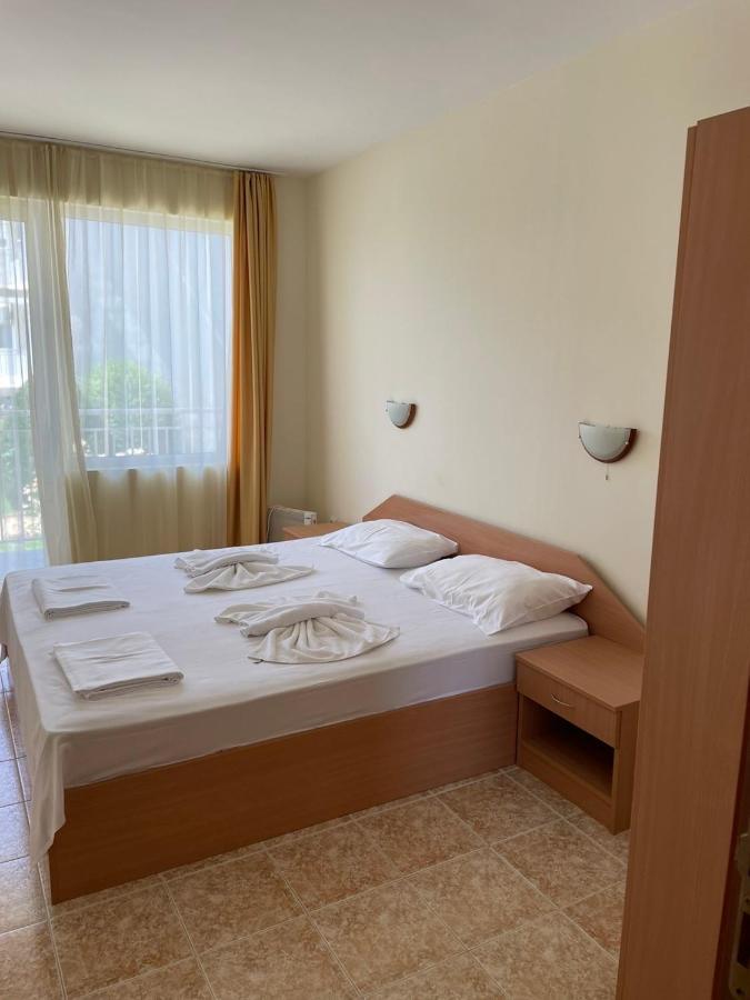 Rutland Sp Apartments Равда Екстер'єр фото