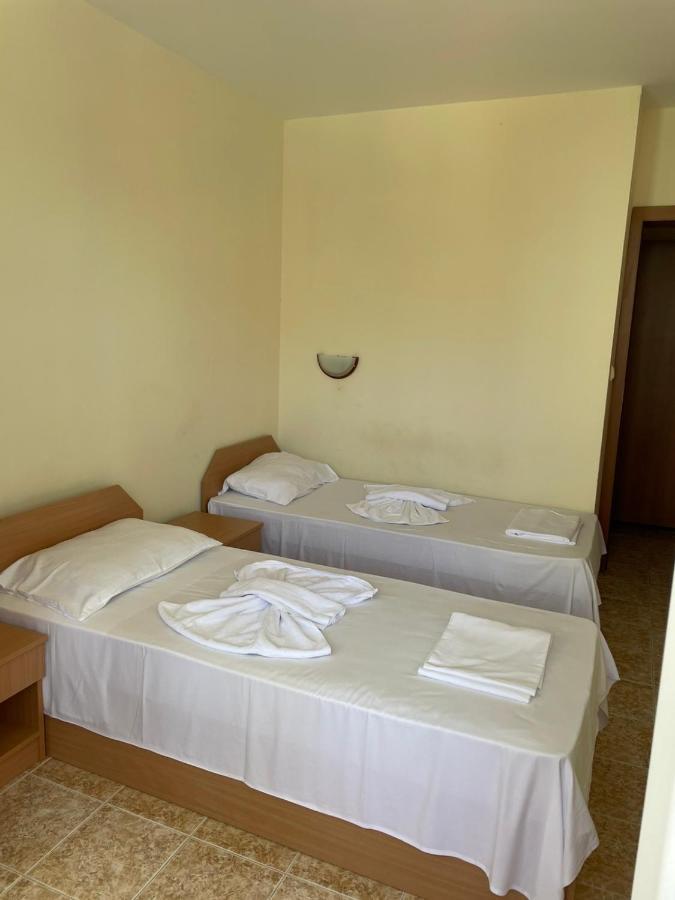 Rutland Sp Apartments Равда Екстер'єр фото