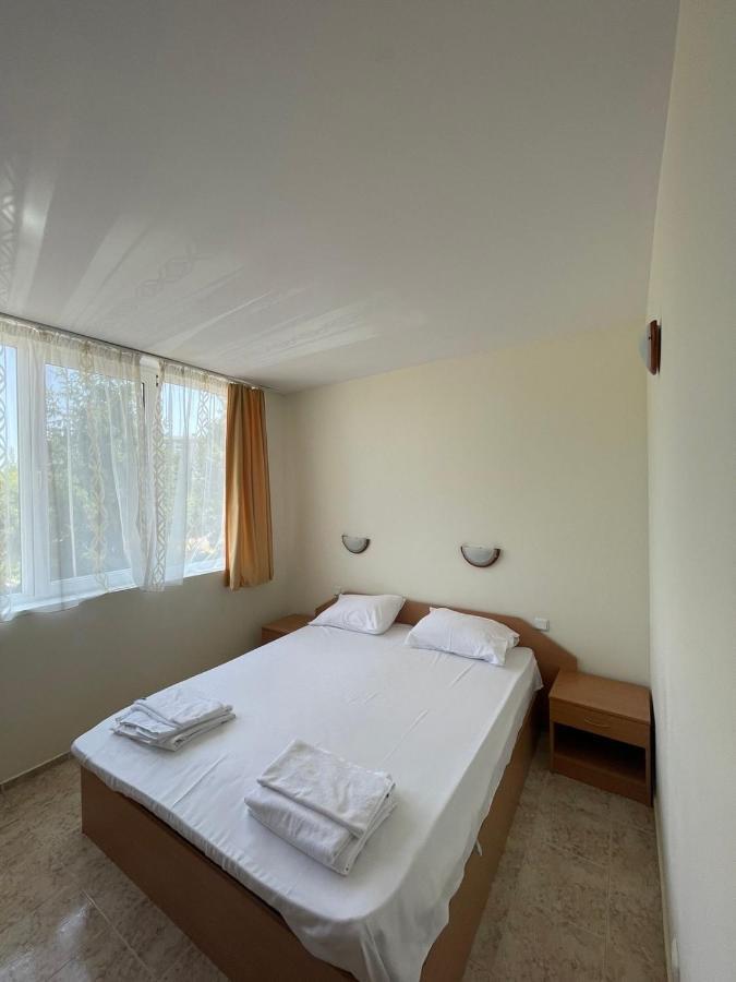 Rutland Sp Apartments Равда Екстер'єр фото