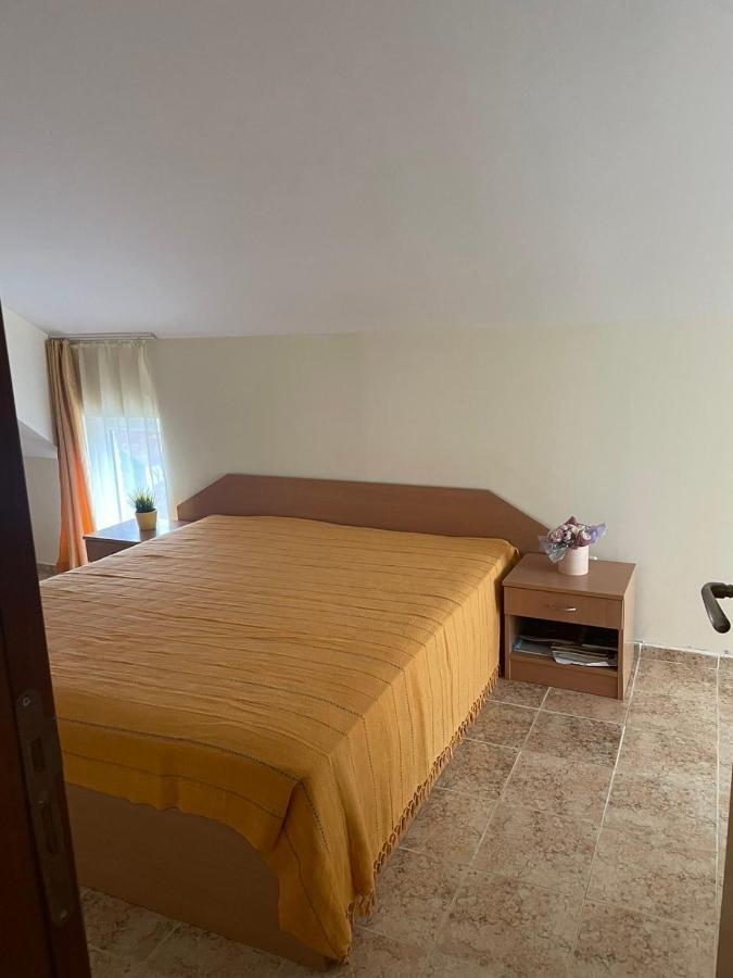Rutland Sp Apartments Равда Екстер'єр фото