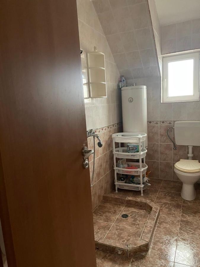 Rutland Sp Apartments Равда Екстер'єр фото