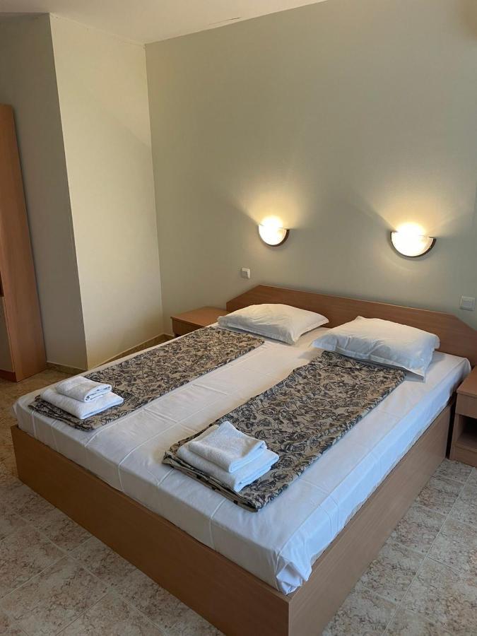 Rutland Sp Apartments Равда Екстер'єр фото