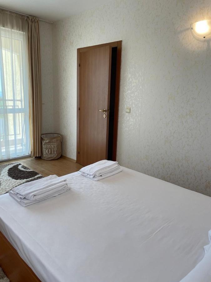 Rutland Sp Apartments Равда Екстер'єр фото