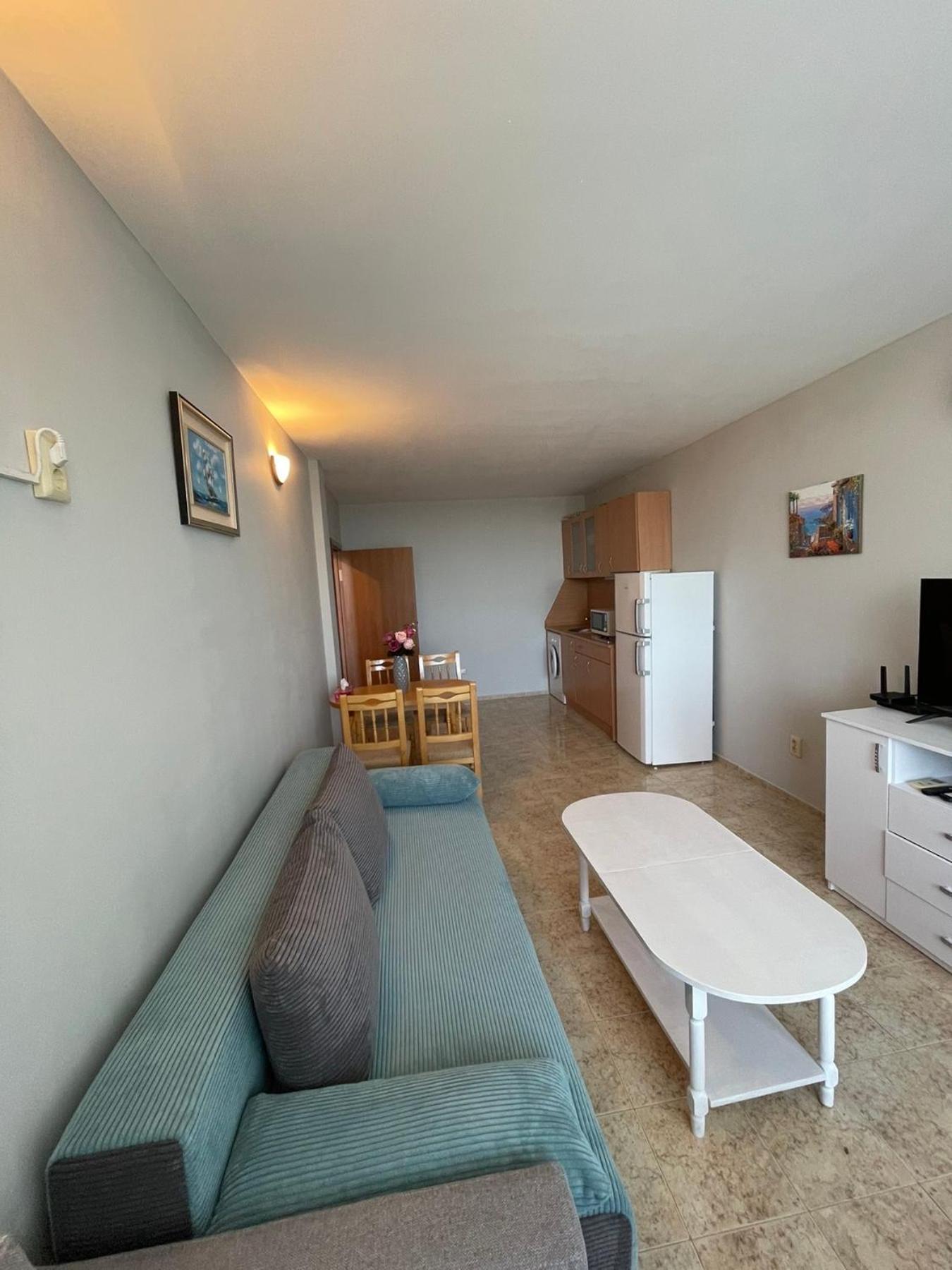 Rutland Sp Apartments Равда Екстер'єр фото